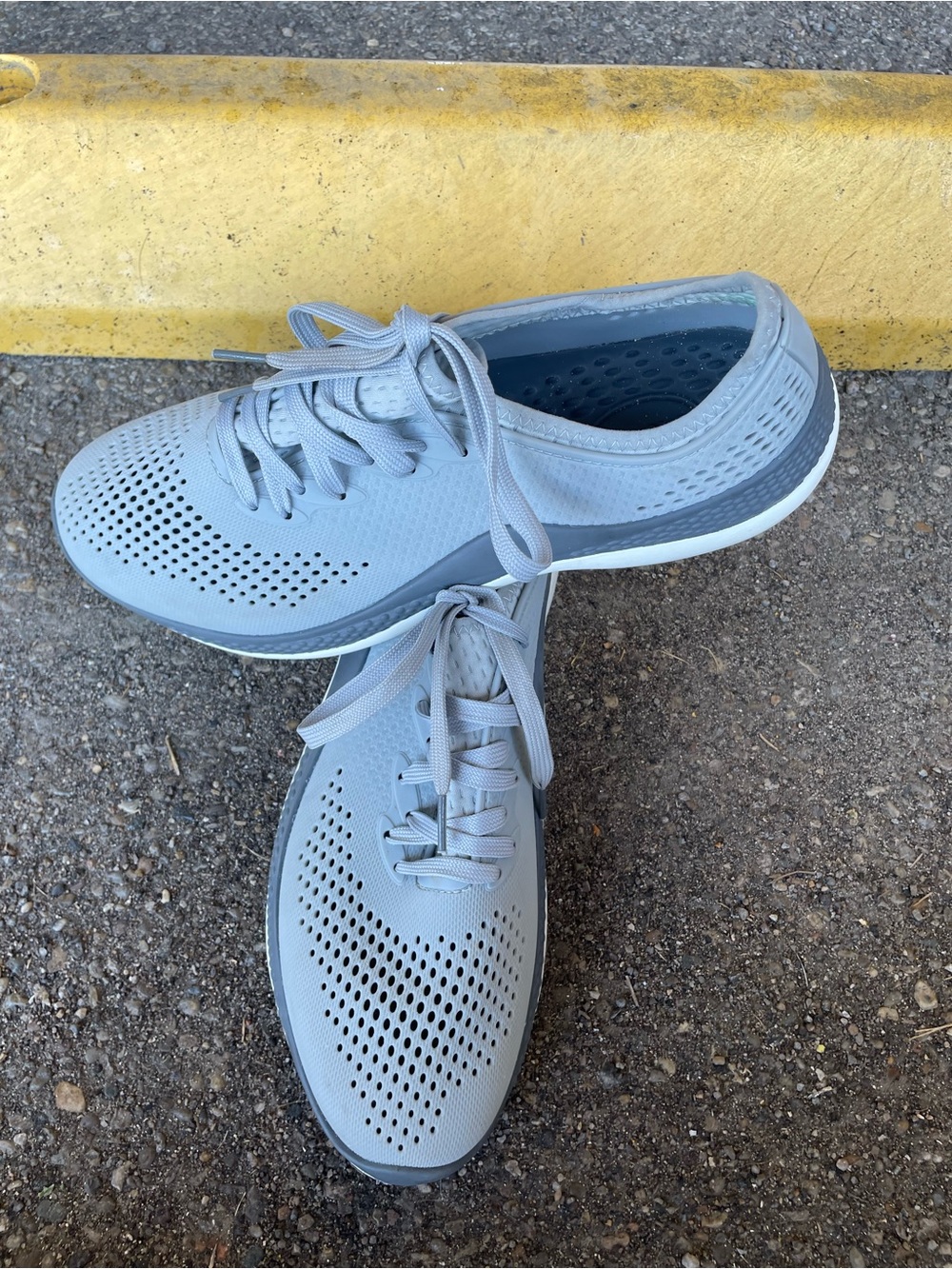 Crocs Mens Literide 360 Pacer
206715 Gray Running Shoes
Sneakers Size 11